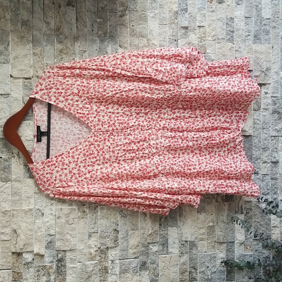 Lane Bryant Tops - Lane Bryant Vneck Floral Tunic Top